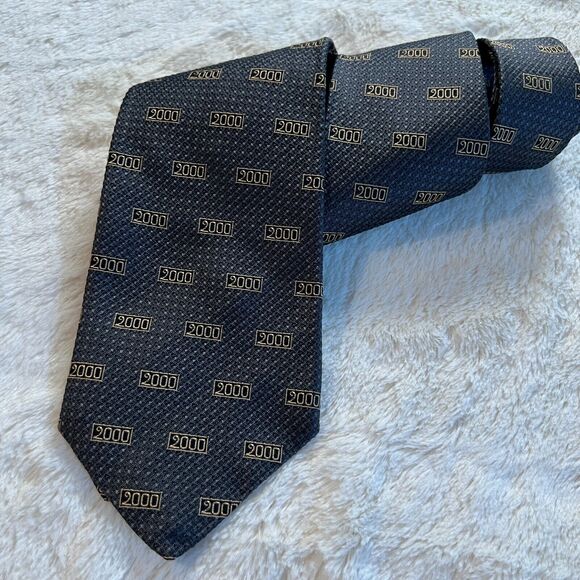 Robert Talbott for Nordstrom Tie Men's 100% Silk Hand Sewn 2000 Pattern 56x4 - Picture 2 of 7